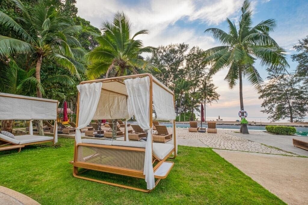 Estella Phuket Mai Khao Beach Resort (ex. D Varee Mai Khao Beach Resort) 5* қонақ үйі