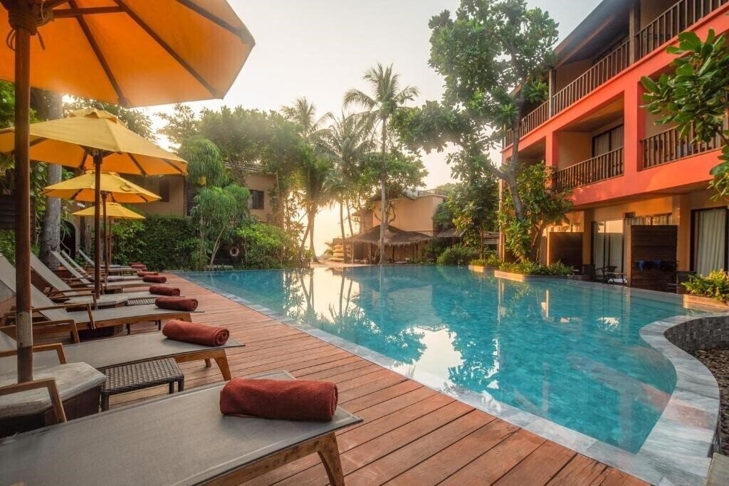 Фото Buri Rasa Koh Phangan 4*