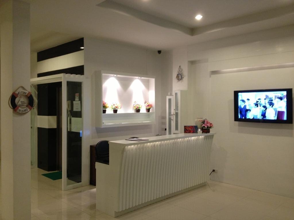 Фото The Silk Hill Hotel 3*