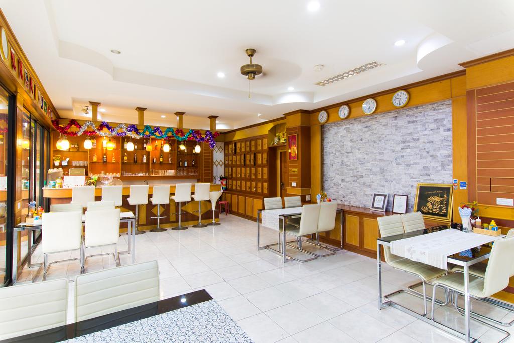 Forest Patong Hotel 3* суреті