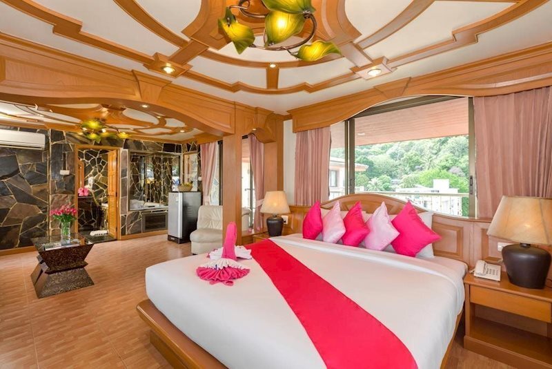 Chang Residence Patong Hotel 3* суреті