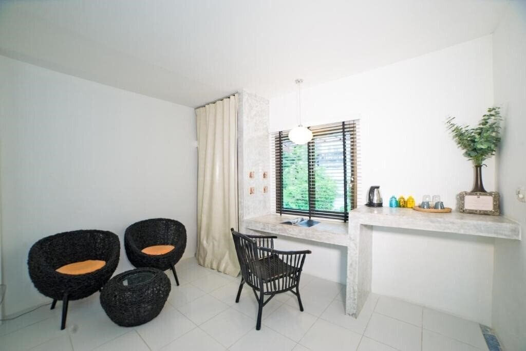 Surintra Boutique Resort 3* суреті