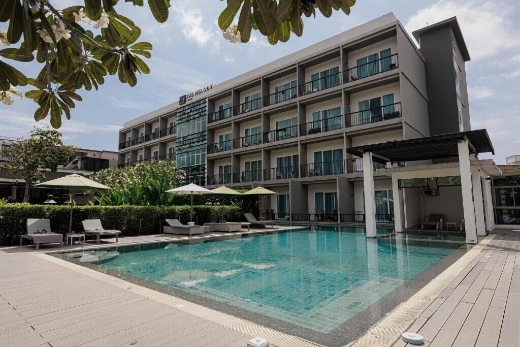 Отель The Melody Phuket 4*