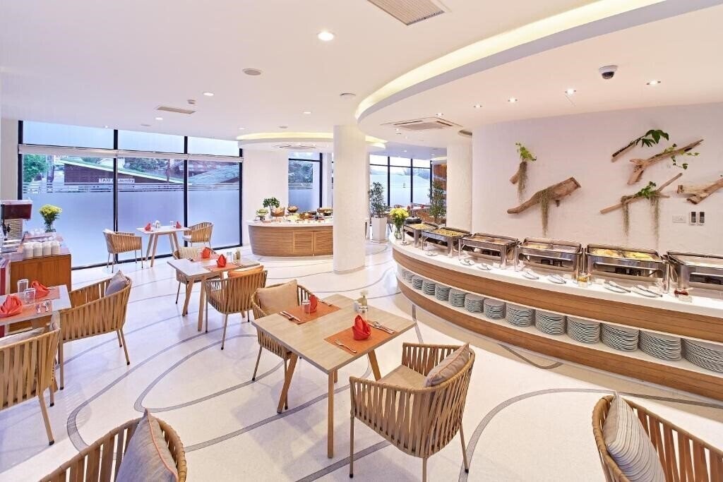 Фотография Bandara Phuket Beach Resort 4*