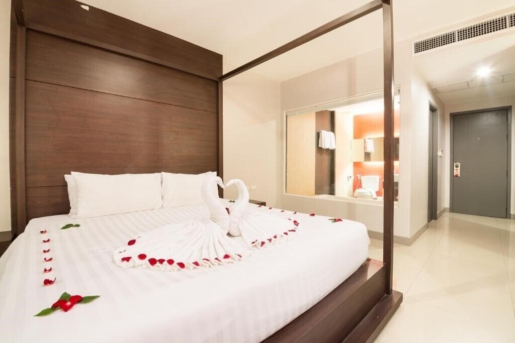 Картинка Alfresco Phuket Hotel 3*