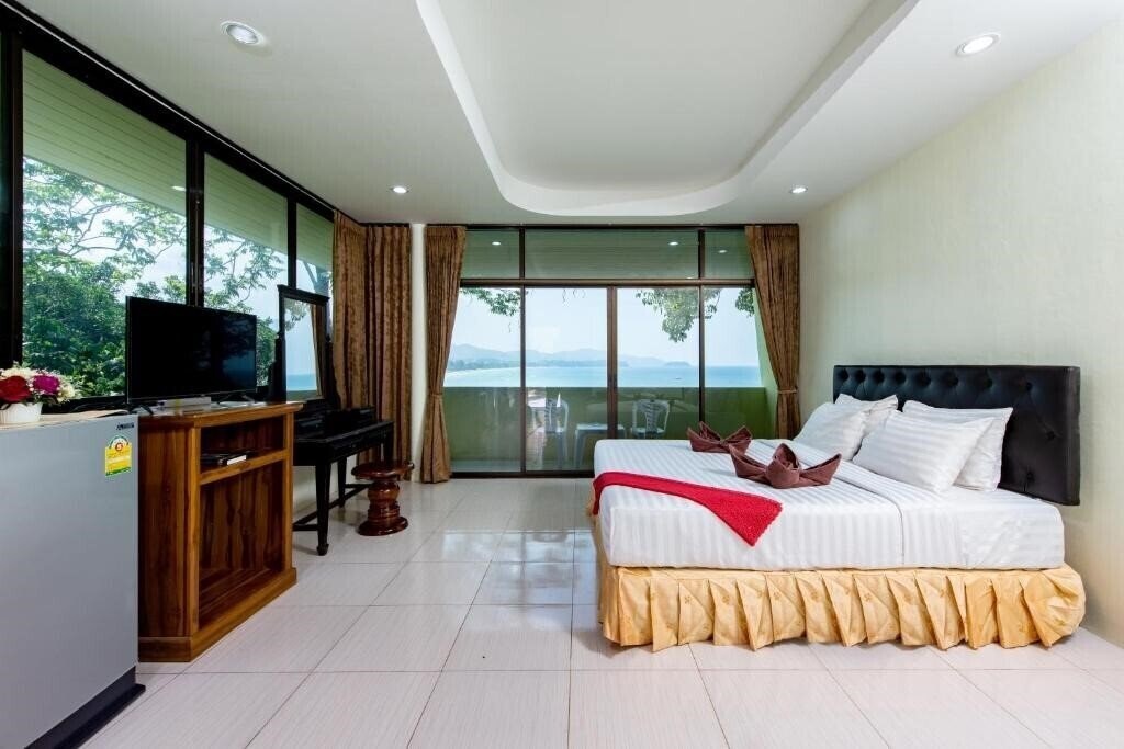 Baan Karon Hill Phuket Resort 3* суреті