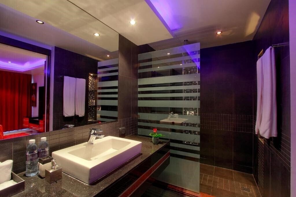 Фото Absolute Bangla Suites 4*