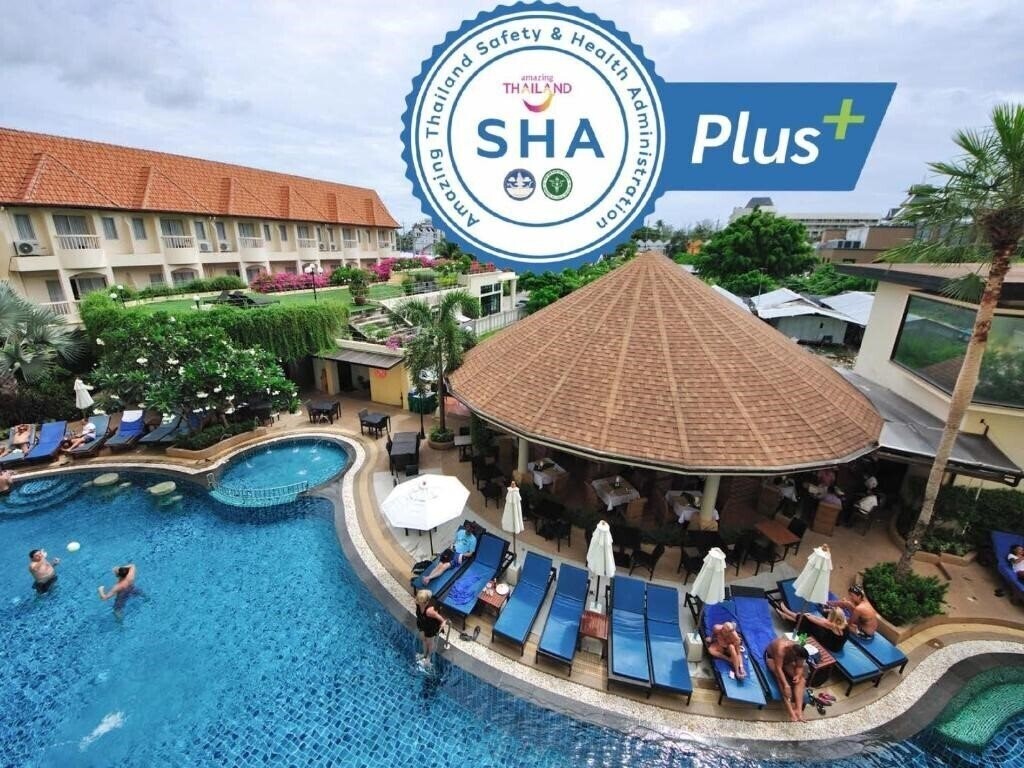 Отель Palmyra Patong Resort 4*