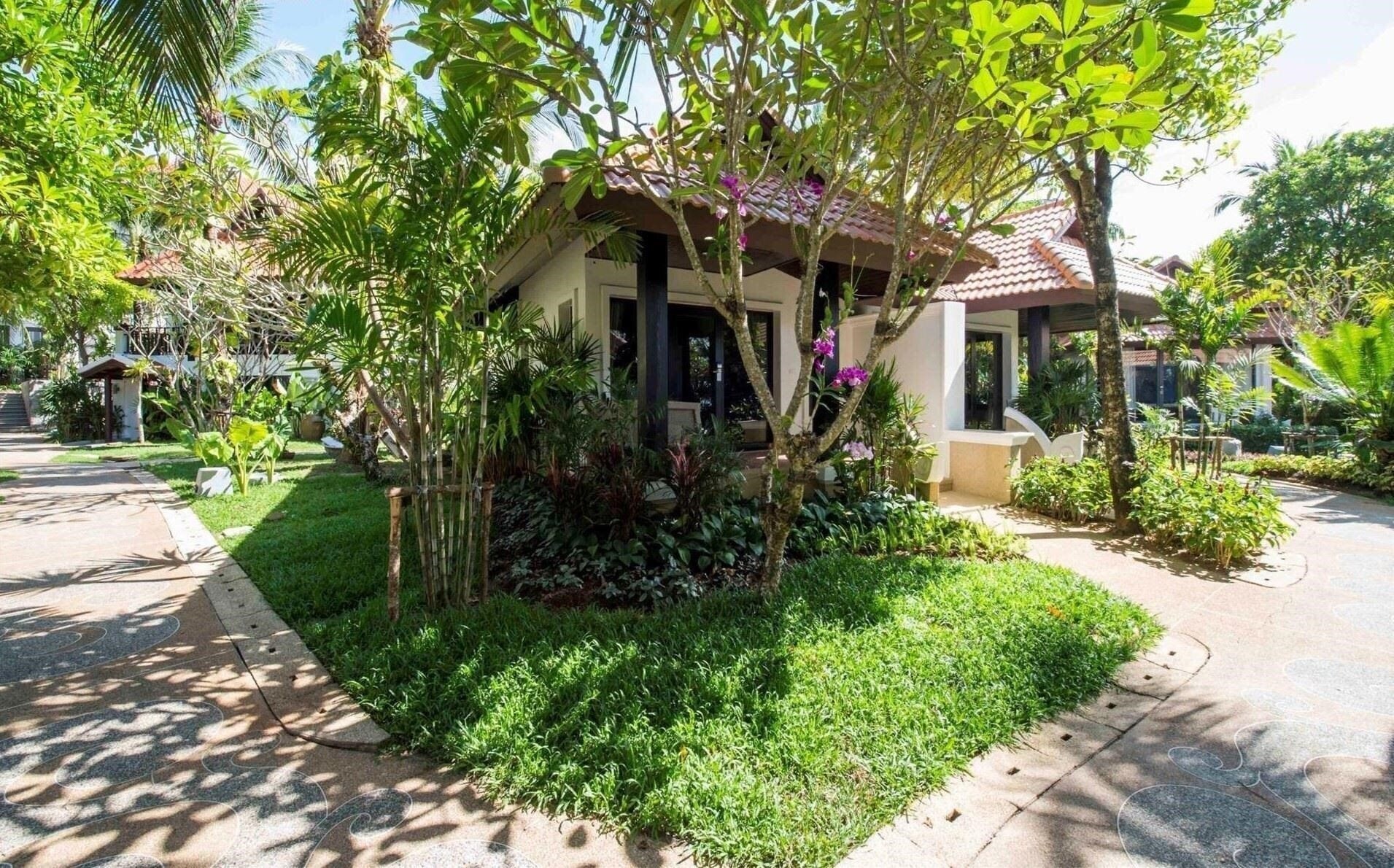 Akyra Beach Club Phuket 5* суреті