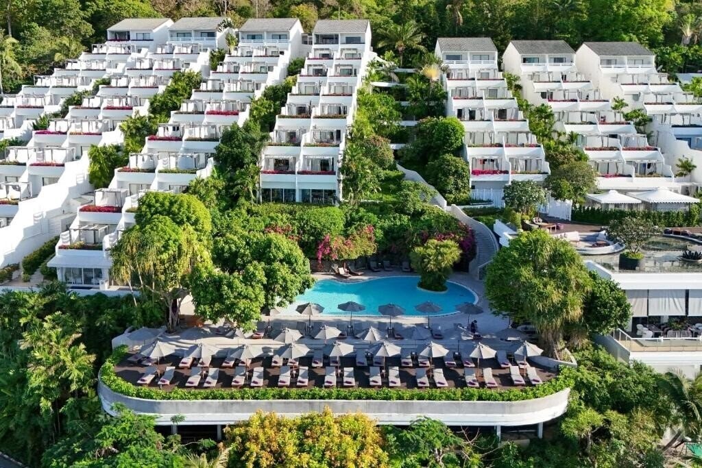 Фото The Nai Harn 5*