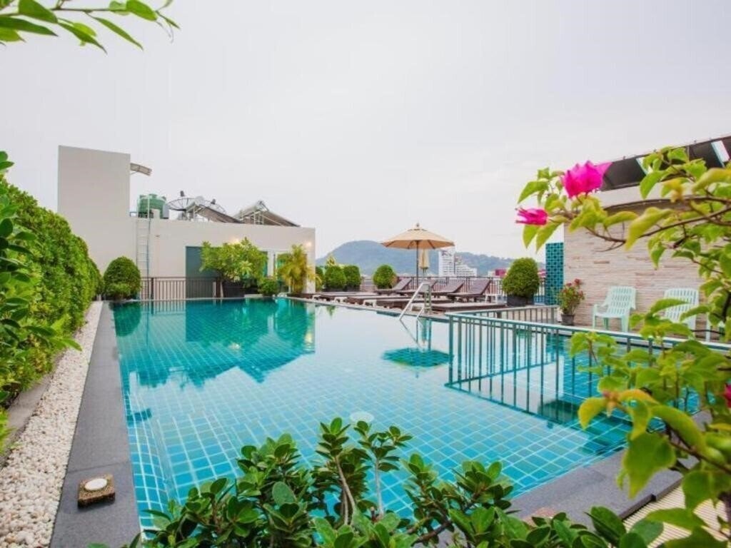 Azure Phuket Hotel 3* қонақ үйі