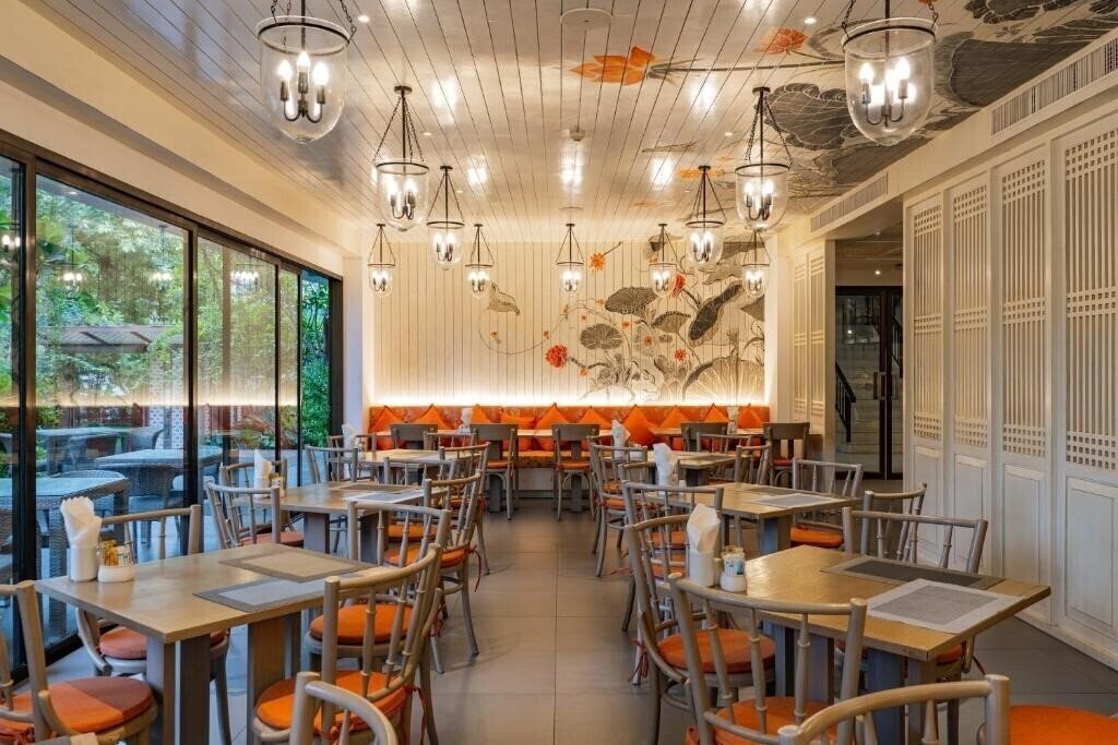 Proud Phuket 4* фотосуреті