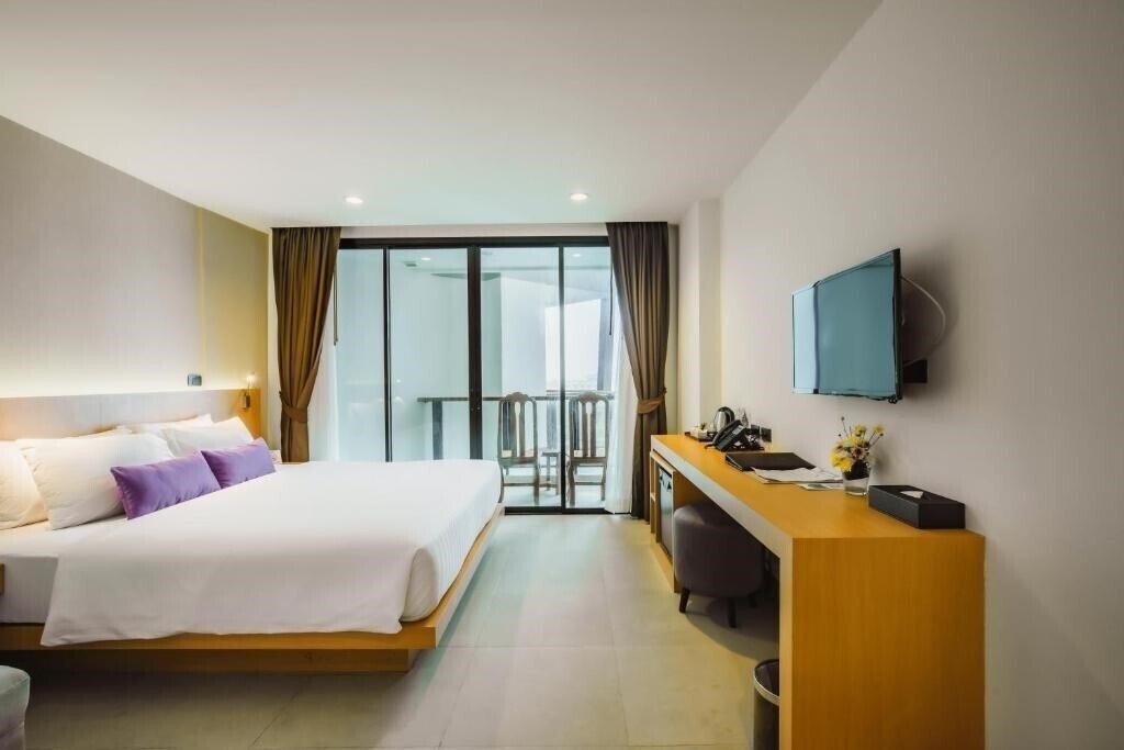 The Lunar Patong Hotel 4* фотосуреті