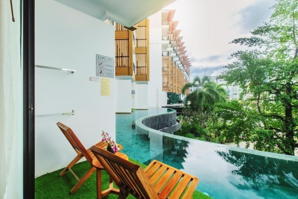 The Lunar Patong Hotel 4* фотосуреті