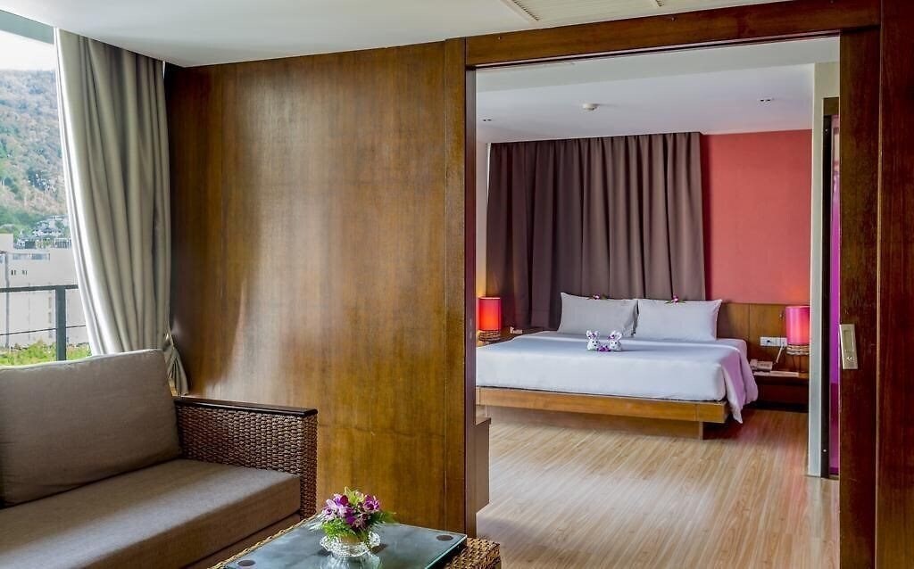 Изображение Pgs Hotels Patong (ex. PGS Hotels Kris Hotel & Spa, Resort Patong Beach) 3*