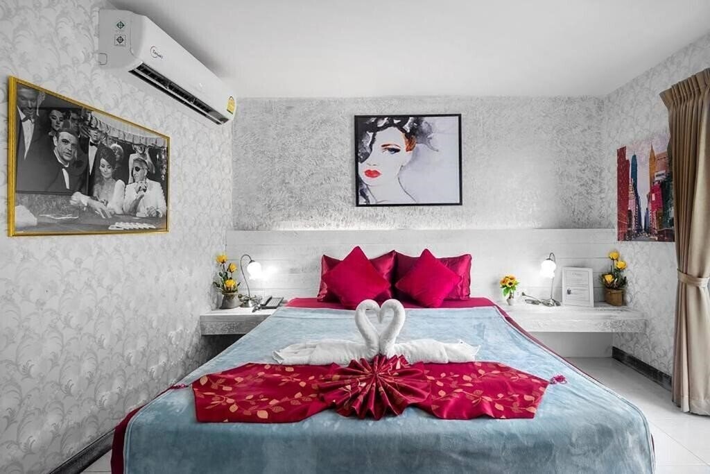 The Shades 2* суреті