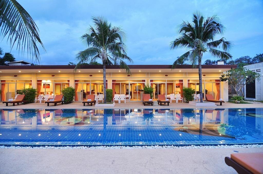 Отель Phuket Sea Resort 3*