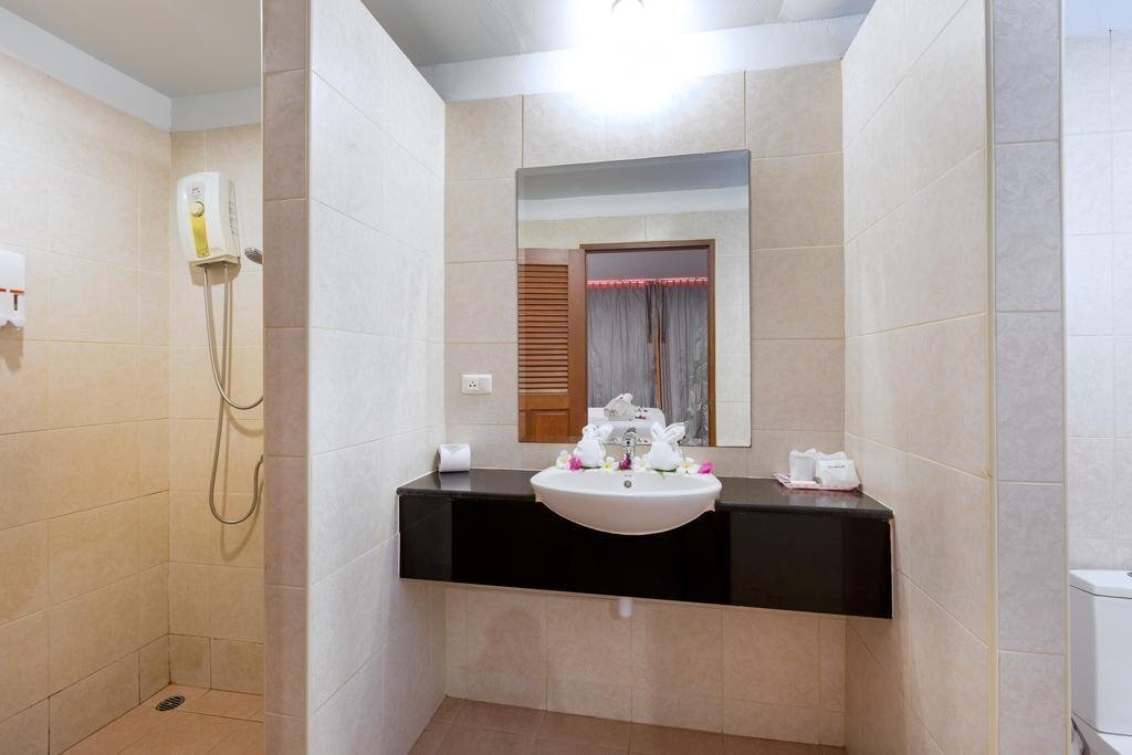 Фотография Phuket Sea Resort 3*