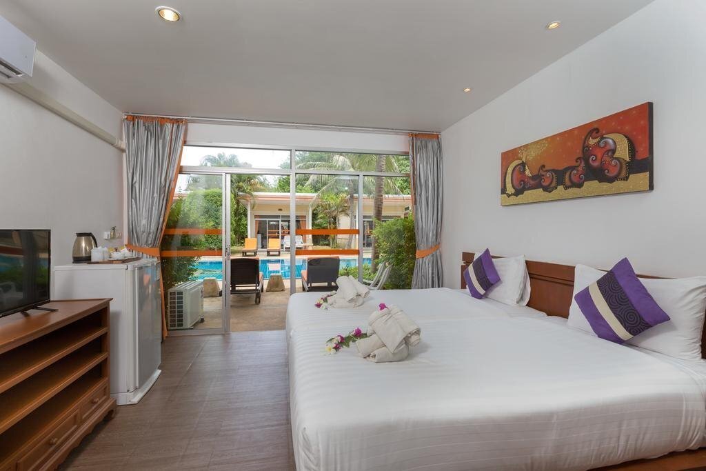 Изображение Phuket Sea Resort 3*