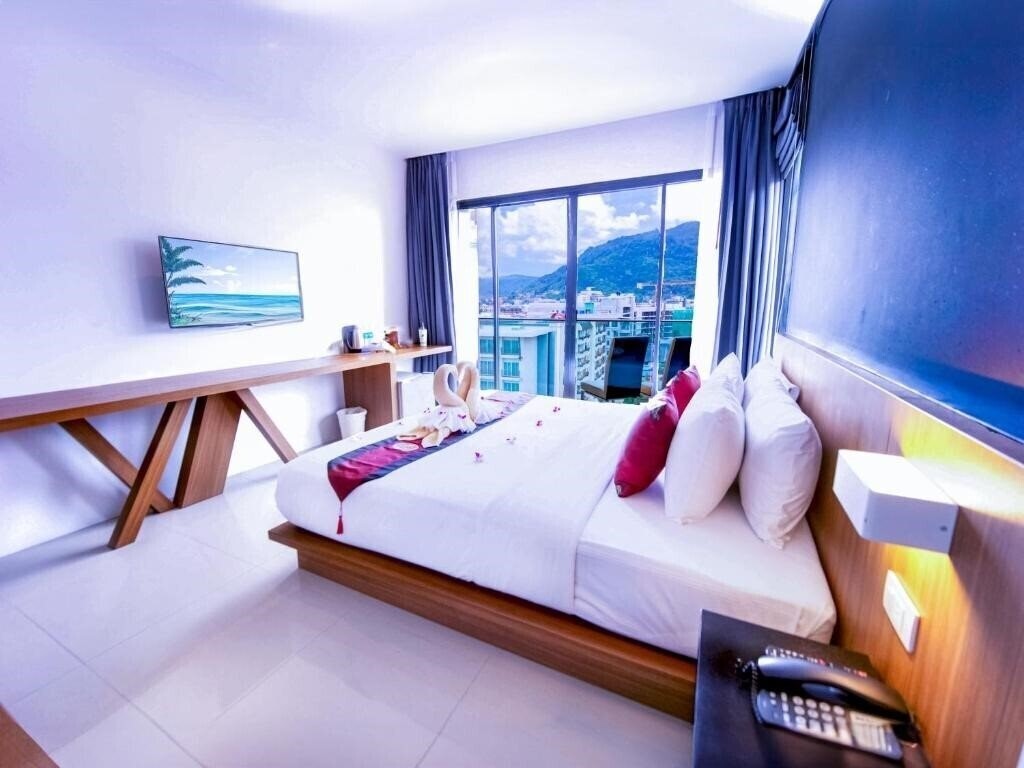 Отель Phoenix Grand Hotel 3*