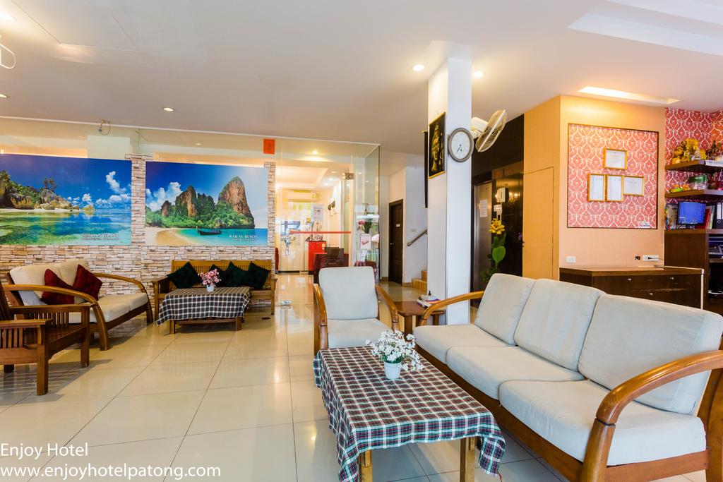 Green Harbor Patong Hotel 2* суреті