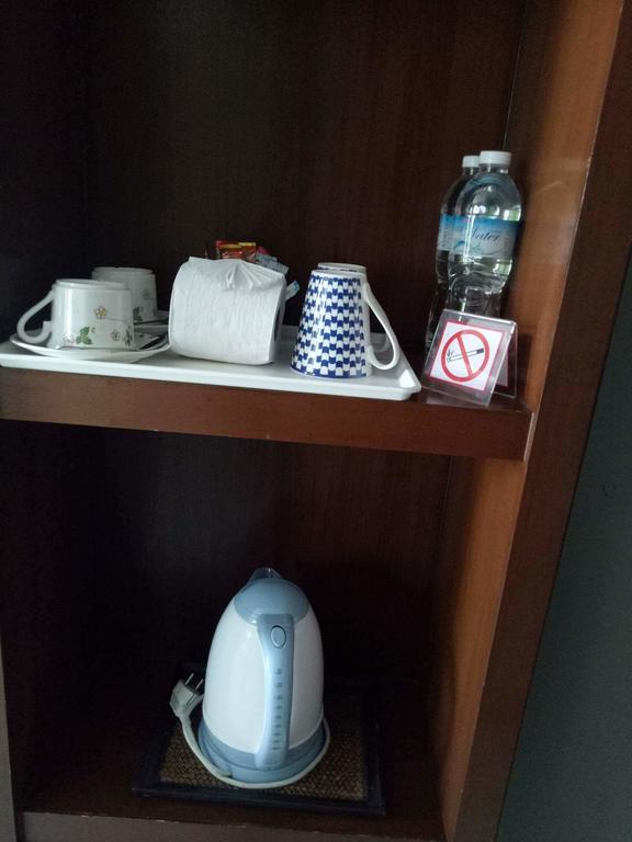 Green Harbor Patong Hotel 2* суреті