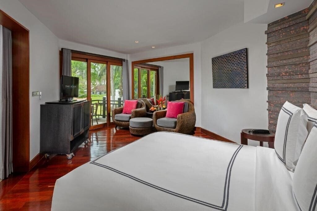 The Slate Phuket Pearl Resort 5* қонақ үйі