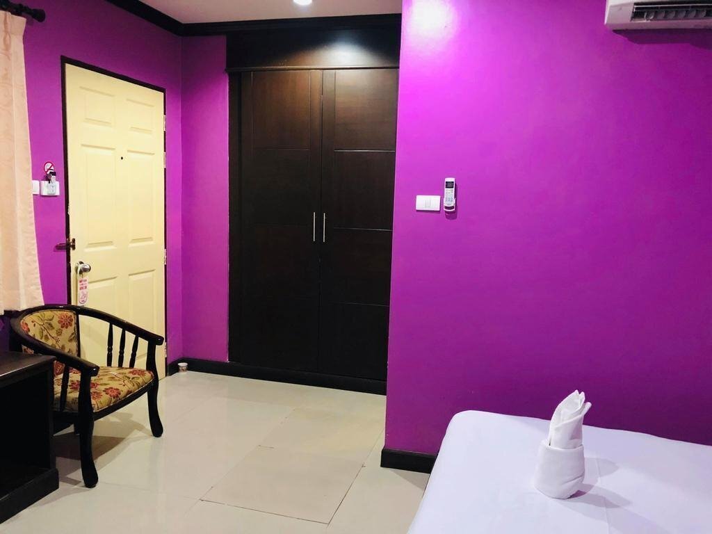 Отель Hollywood Inn Love 2*