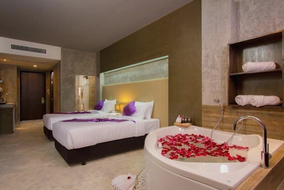 Фотография The Luxur Boutique Hotel Patong 3*