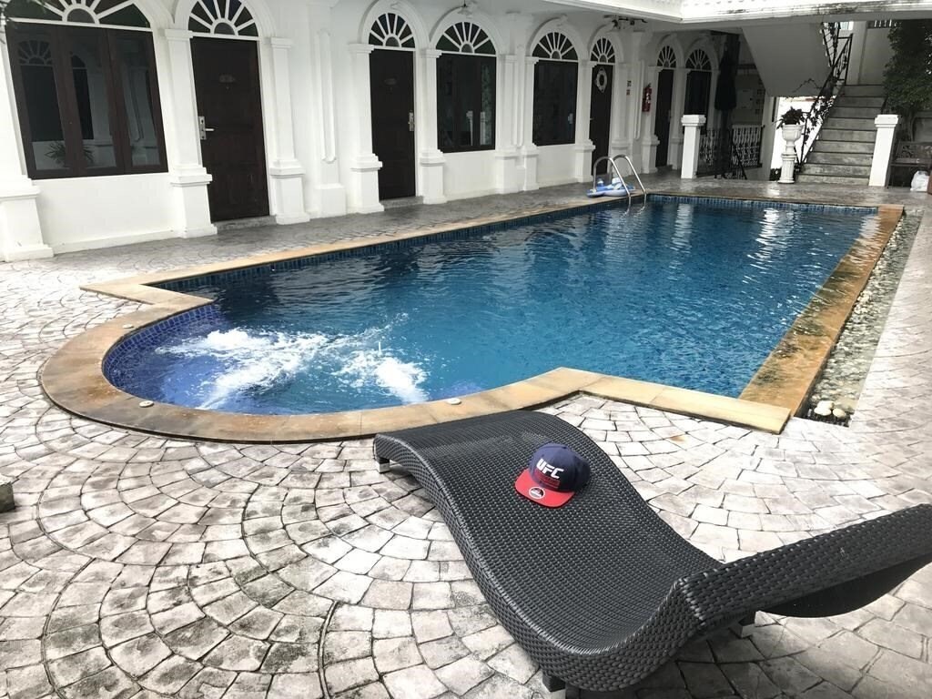 Chic Boutique Hotel Phuket 3* суреті