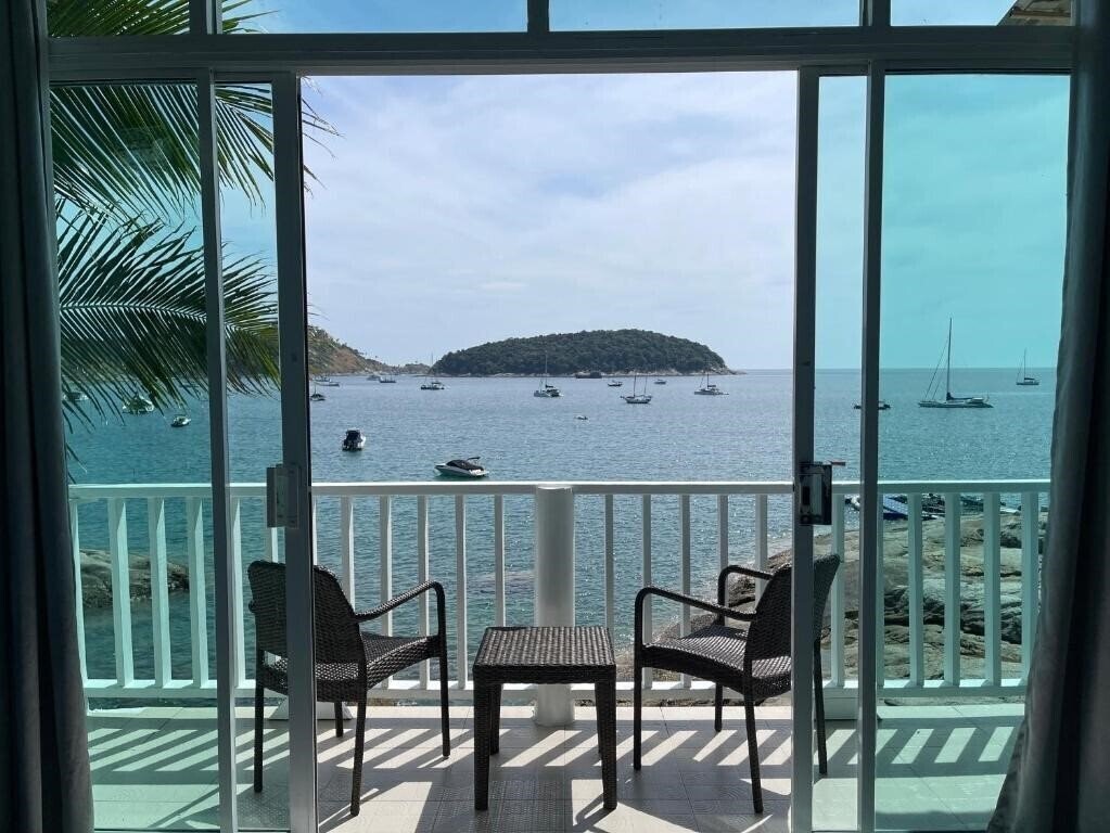 Naiharn On The Rock Resort 3* суреті