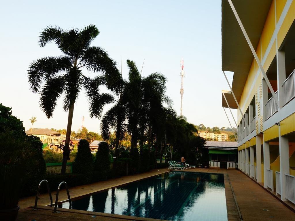 Картинка Phuket Airport Sonwa Resort 2*