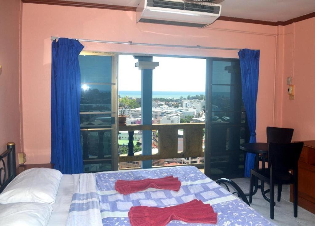 On Hill Residence Patong Phuket 3* фотосуреті