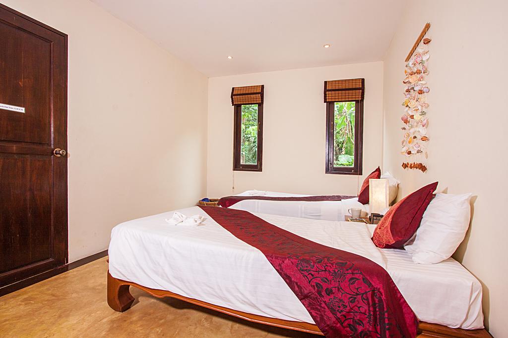 Villa Samoot Sawan Karon Beach West Phuket вилла фотосуреті