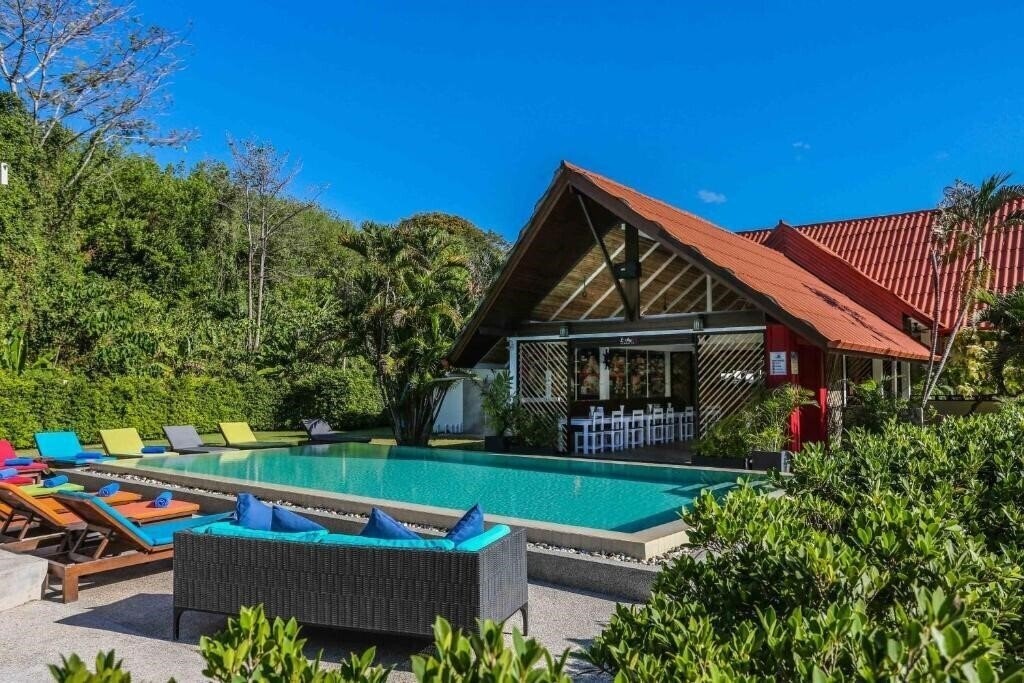 Фотография Again @ Naiharn Beach Resort 3*