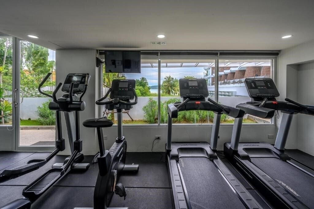 Картинка Beachfront Phuket 4*