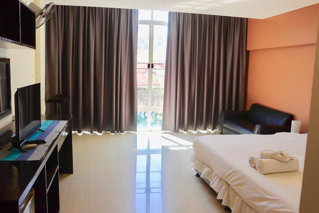 Картинка Baan Oui Phuket Guest House 3*