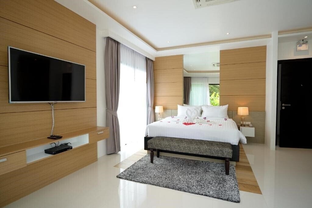 Pumeria Resort Phuket 3* суреті