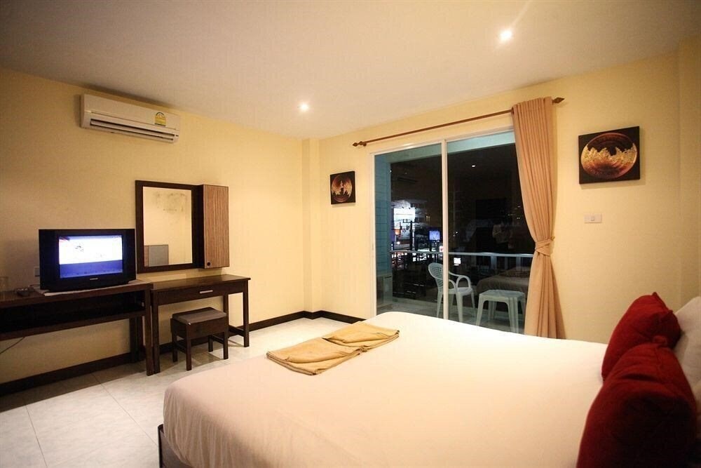 Baan Tawan Apartment 2* фотосуреті