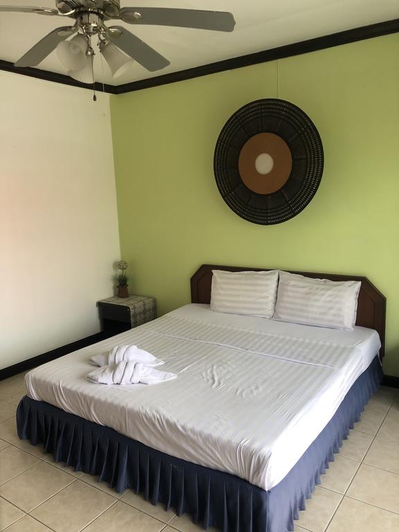 Super Green 2* фотосуреті