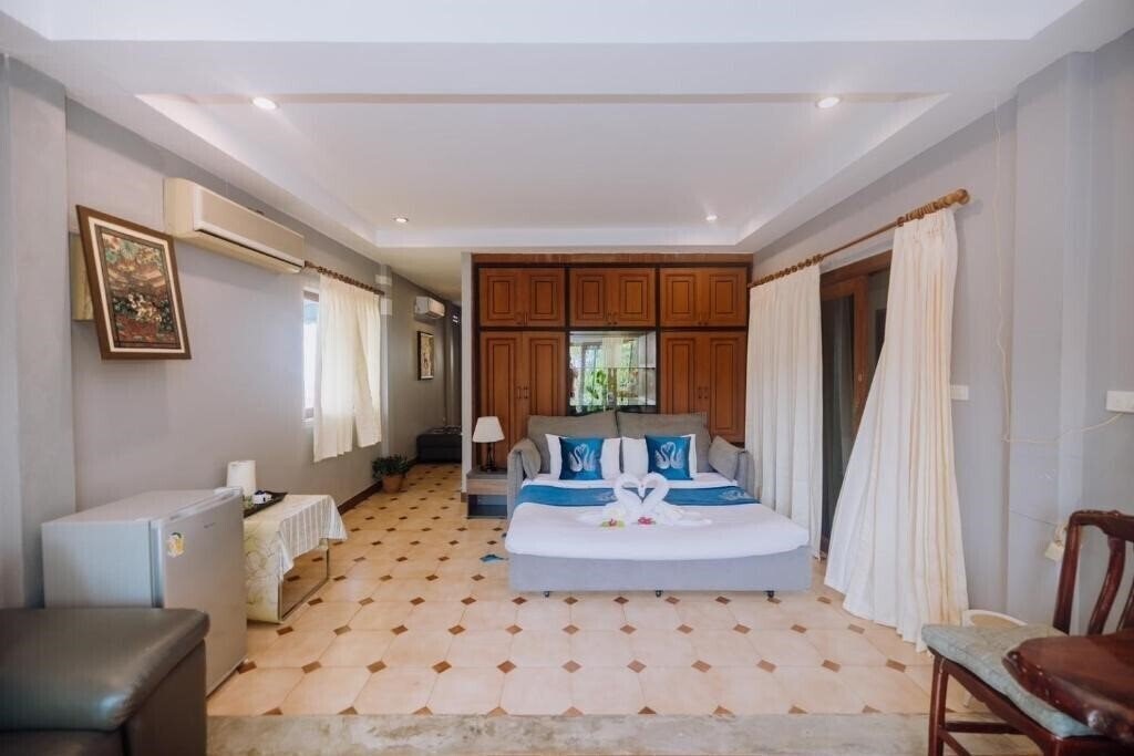 Фото Monaburi Boutique Resort 3*