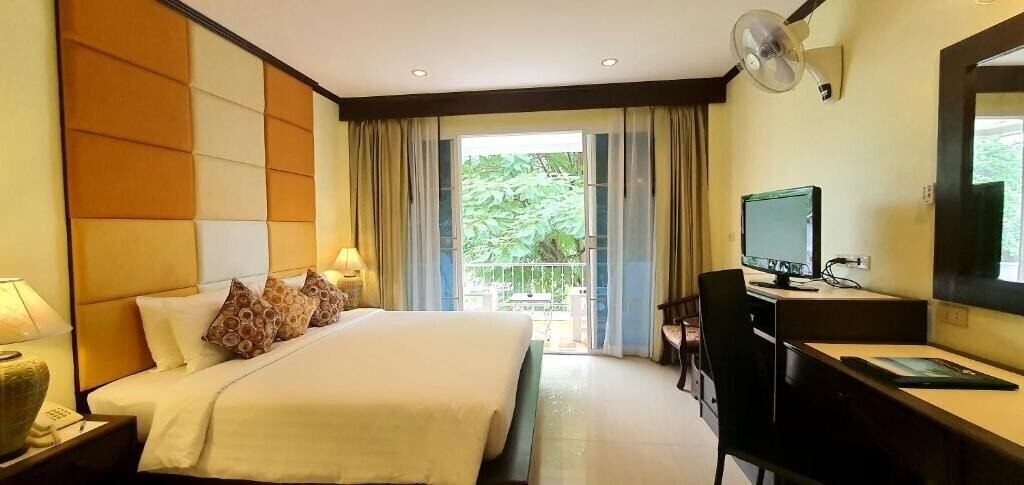 Фото The Mareeya Place 2*