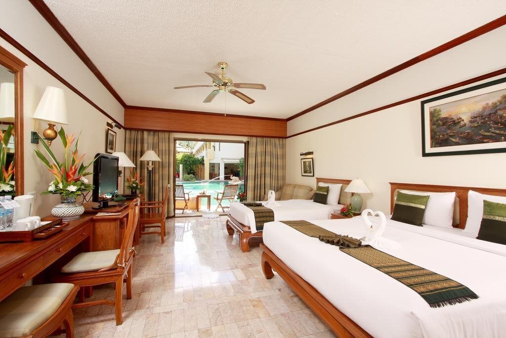 Фото Thara Patong 4*