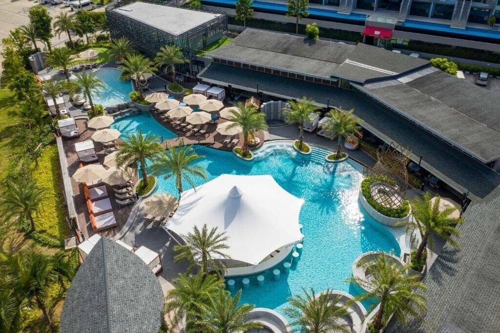 Patong Bay Hill Reosrt & Spa 4* қонақ үйі