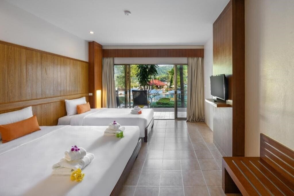 Patong Lodge 3* суреті