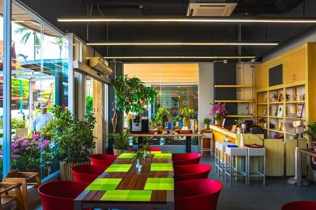 Картинка Beyond Hotel At Patong 4*