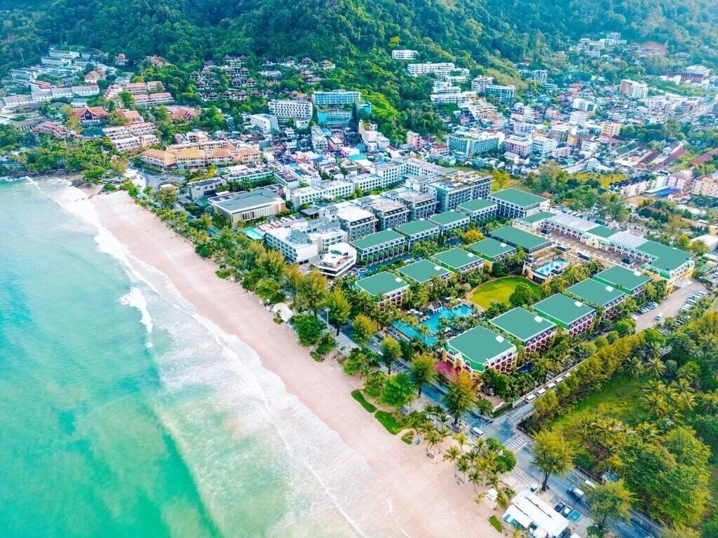 Отель Phuket Graceland Resort & SPA 4*