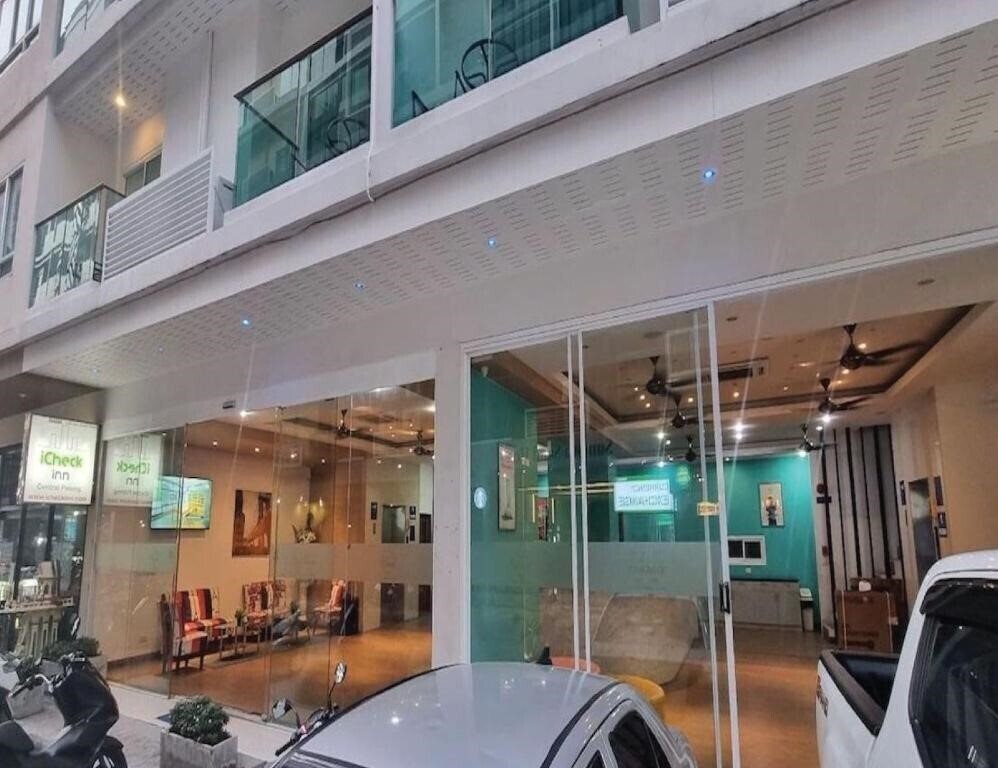 Icheck Inn Central Patong 3* суреті