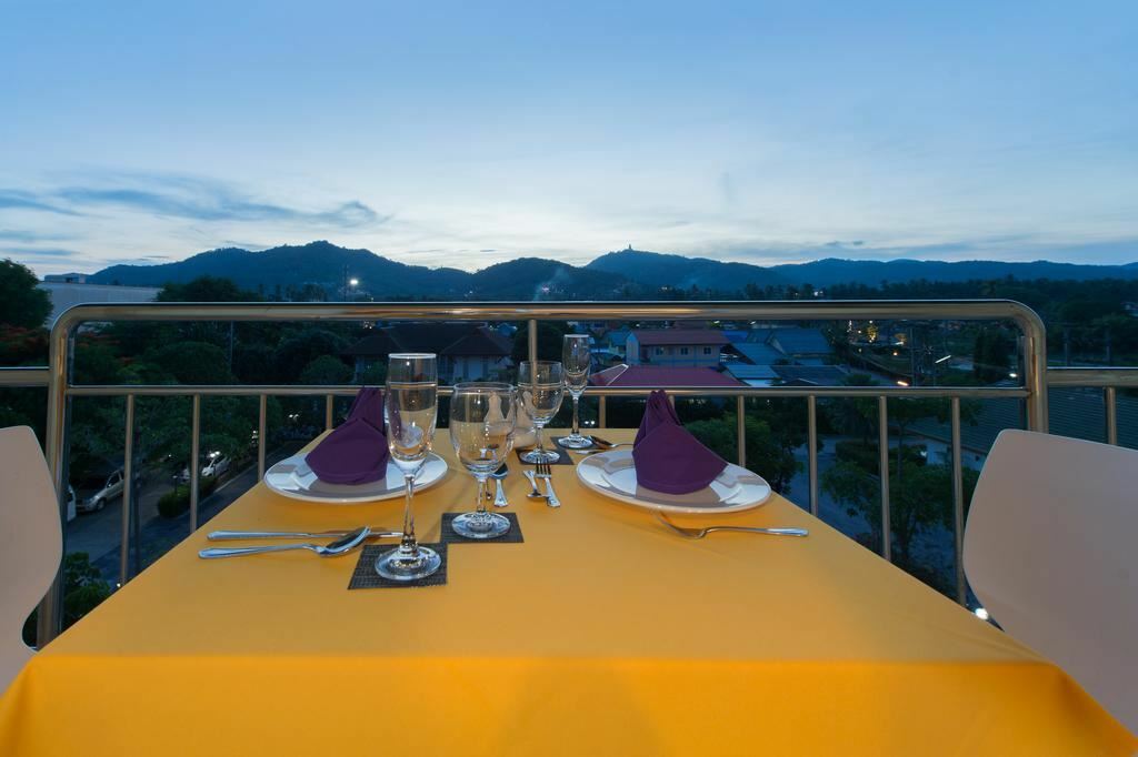 Chalong Beach Hotel & Spa 4* фотосуреті