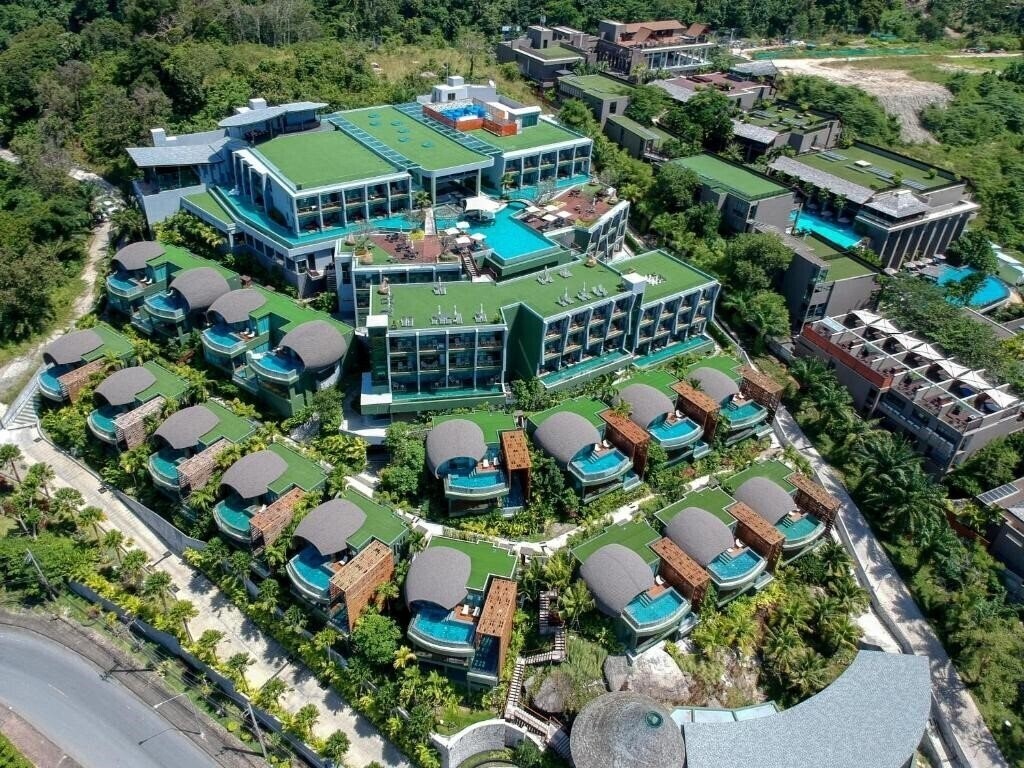 Crest Resort Pool Villas 5* суреті
